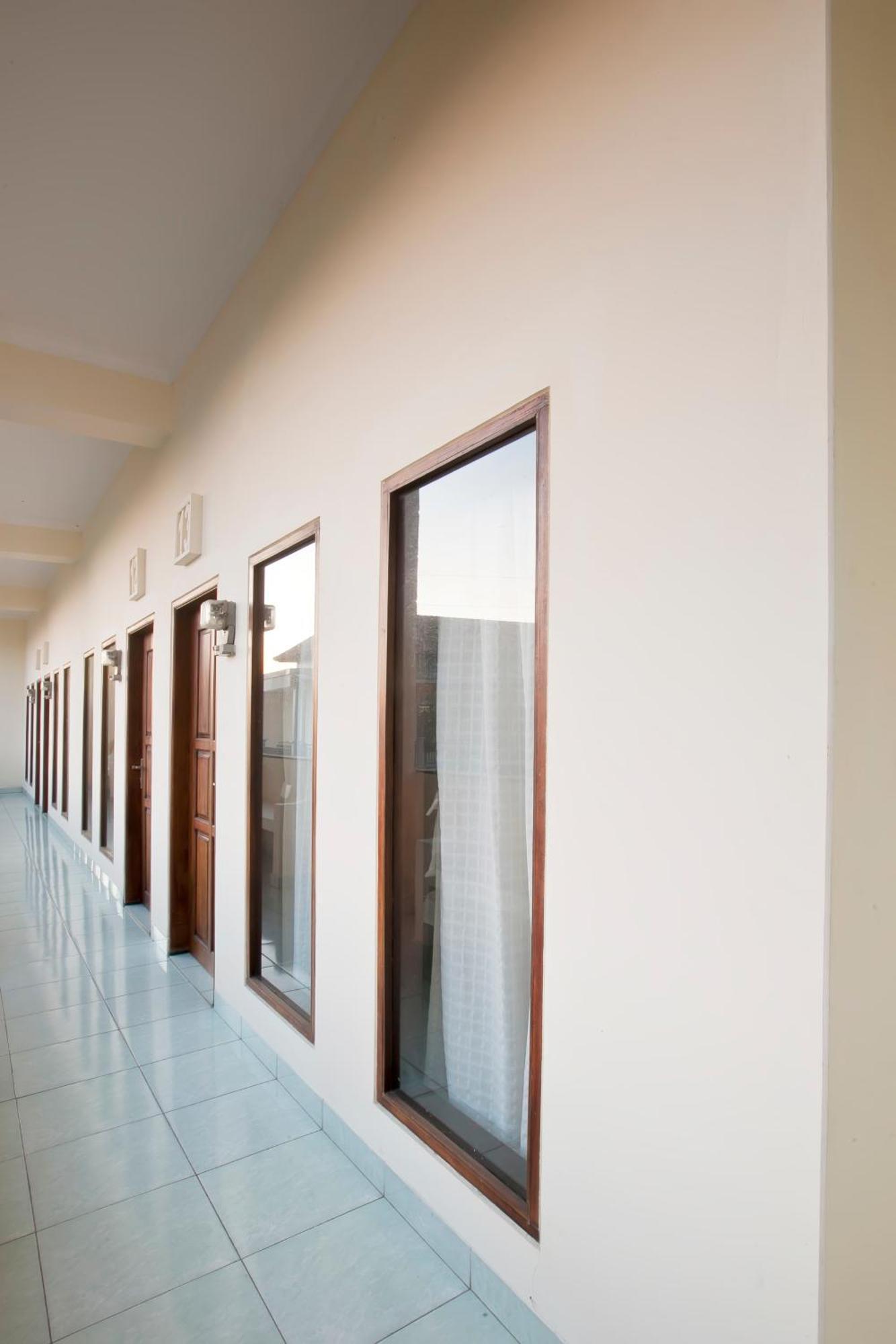 Pondok Taman 828 Hotel Denpasar Eksteriør billede